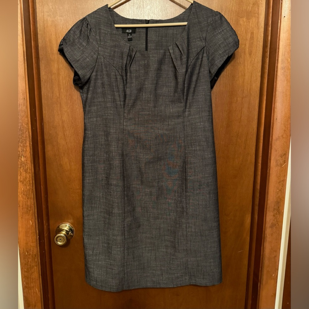 AGB Woman’s Short Sleeve Dress, Size 12